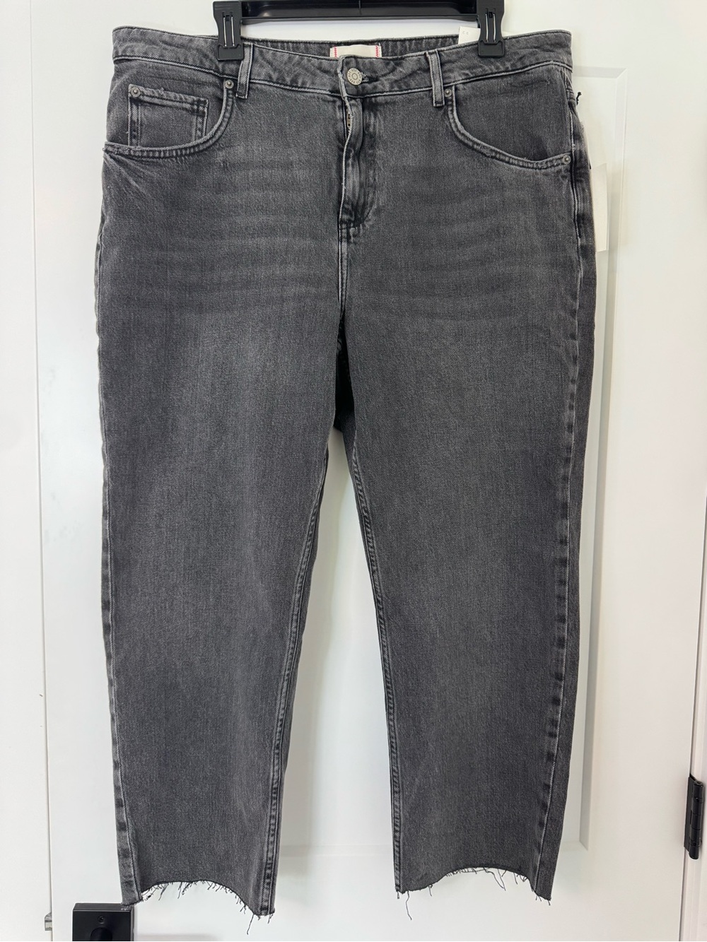 BDG Cowboy Cropped Ankle Jeans